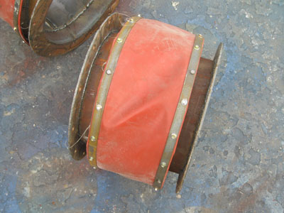 濟寧客戶訂購圓形織物補償（cháng）器發貨現場